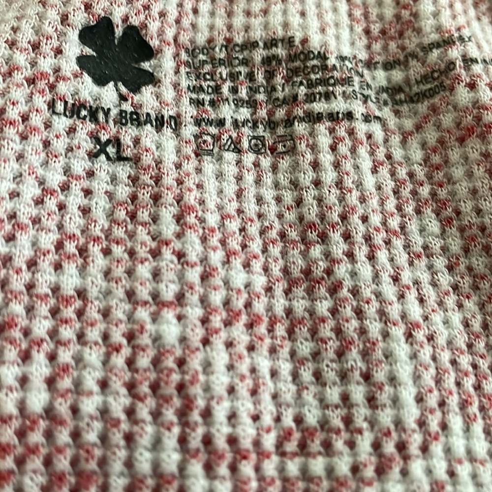 EUC~Woman’s XL Lucky Brand Red/White Button Detailed Long Sleeved Nightshirt - Picture 7 of 7